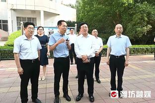 法尔克：拜仁有信心签下阿隆索，因为鲁梅尼格和他的关系很密切